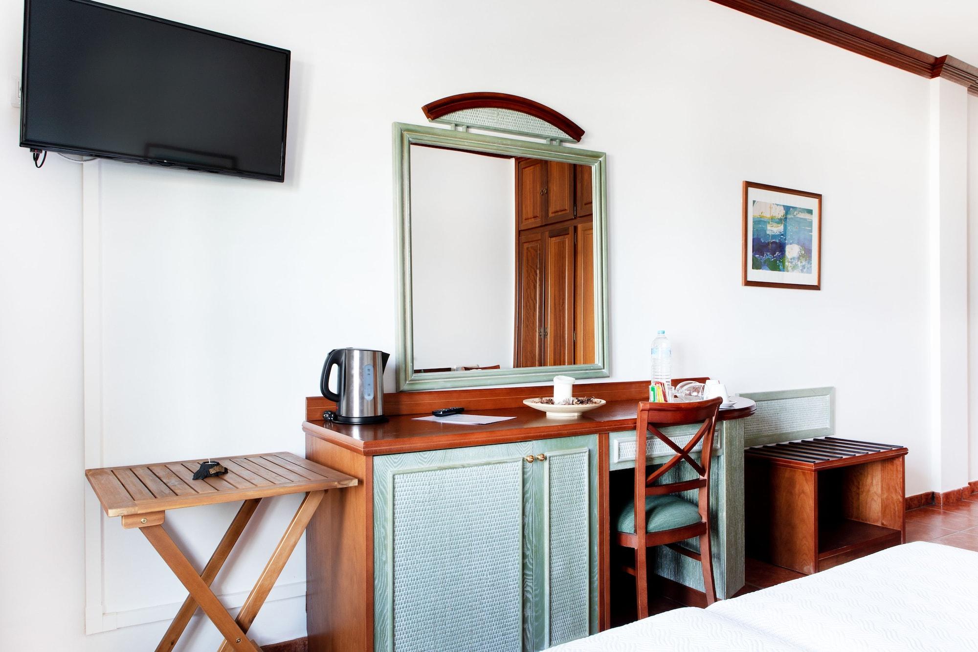 B&B Hotelito El Campo Яйса Екстериор снимка