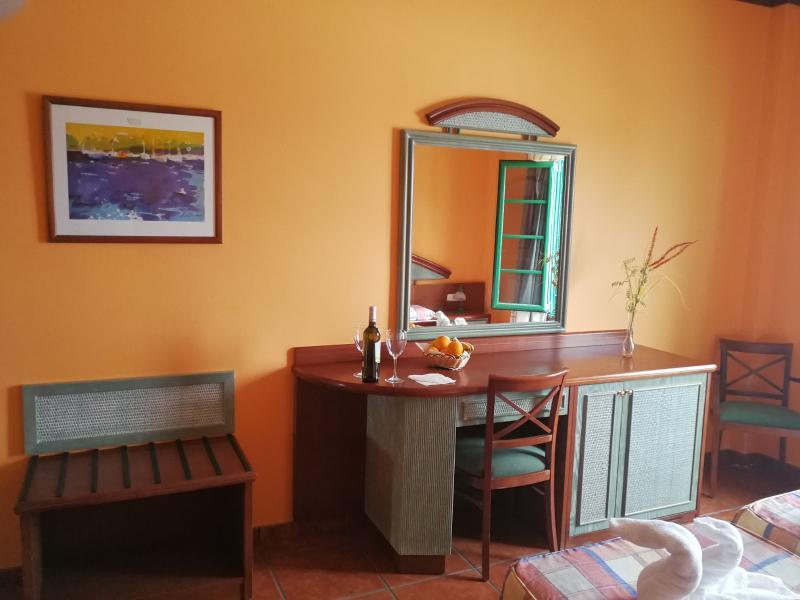 B&B Hotelito El Campo Яйса Екстериор снимка