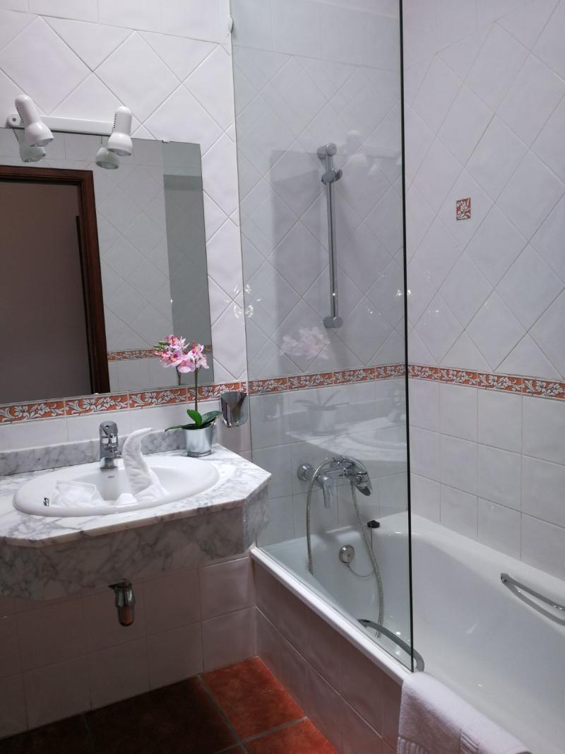 B&B Hotelito El Campo Яйса Екстериор снимка