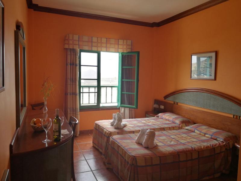 B&B Hotelito El Campo Яйса Екстериор снимка