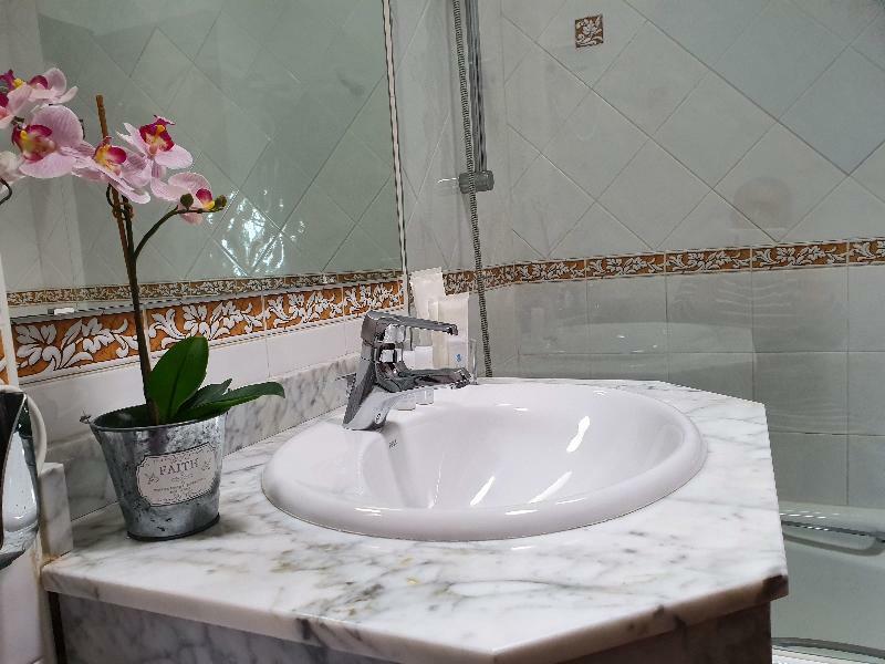 B&B Hotelito El Campo Яйса Екстериор снимка